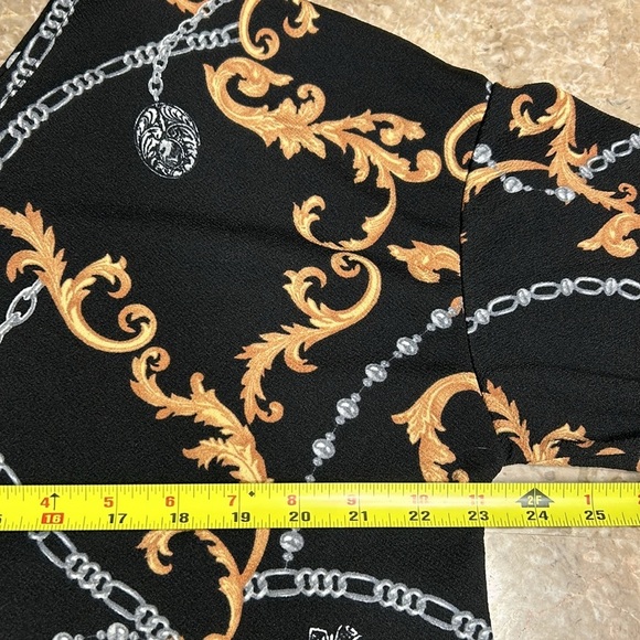 Goddess,vtg top,women 1X, bell sleeves,Whimsigoth,70s,vibe,goth,low V neck - Picture 5 of 9